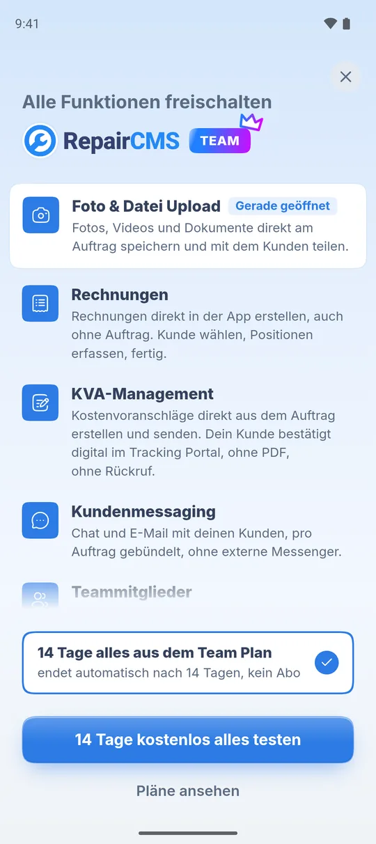 Seite „Alle Funktionen freischalten“ über die Fotos geöffnet, oben „Foto & Datei Upload“ mit dem Hinweis „Gerade geöffnet“, unten „14 Tage kostenlos alles testen“ und „Pläne ansehen“