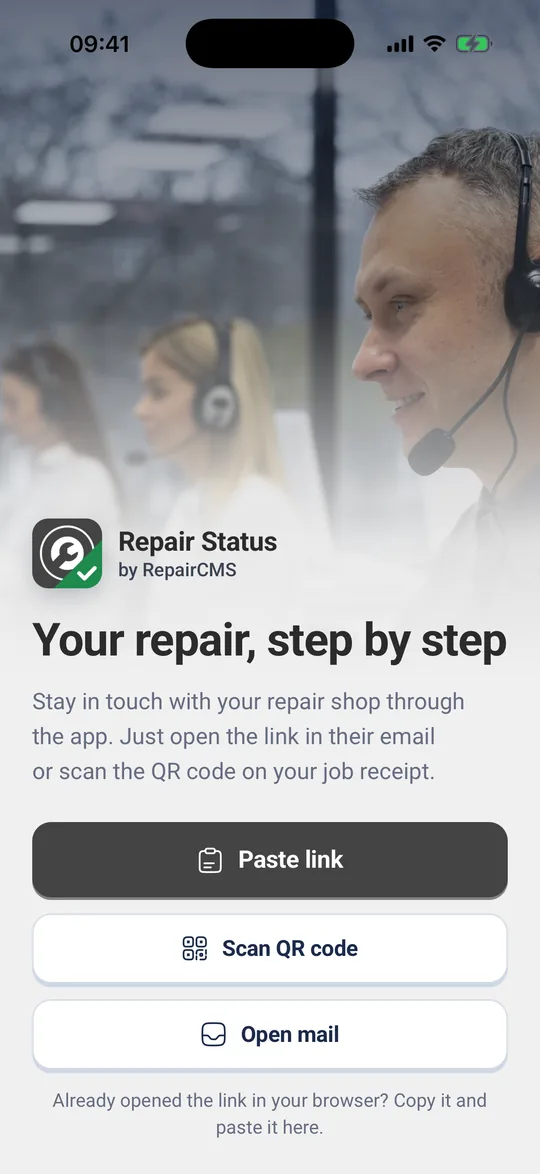 Start screen of the app with “Paste link”, “Scan QR code” and “Open mail”