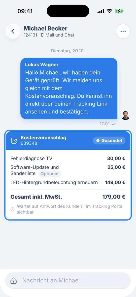 Kundenkommunikation in der RepairCMS App mit Michael Becker, unter der Nachricht an den Kunden ist die Karte „Kostenvoranschlag“ mit dem Abzeichen „Gesendet“ markiert